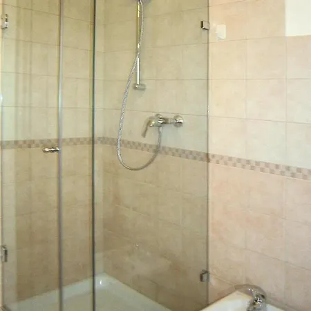 In With Communal Pool דירה *
